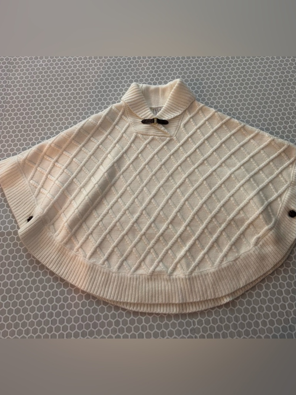 Janie And Jack Cream Cable-Knit Poncho Sweater With Toggle Closure Size 7